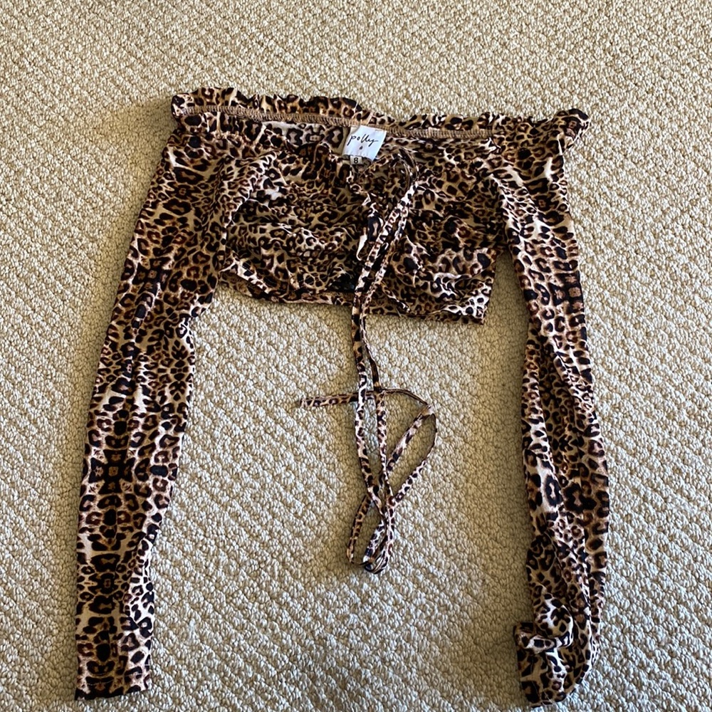 Long sleeve crop top